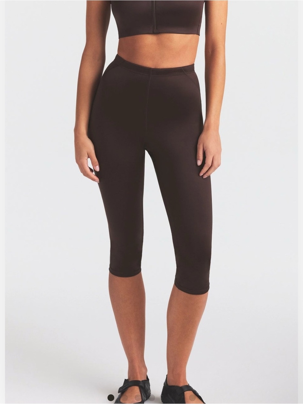 NikeSKIMS SATIN SHINE Capri 17" Legging XXS